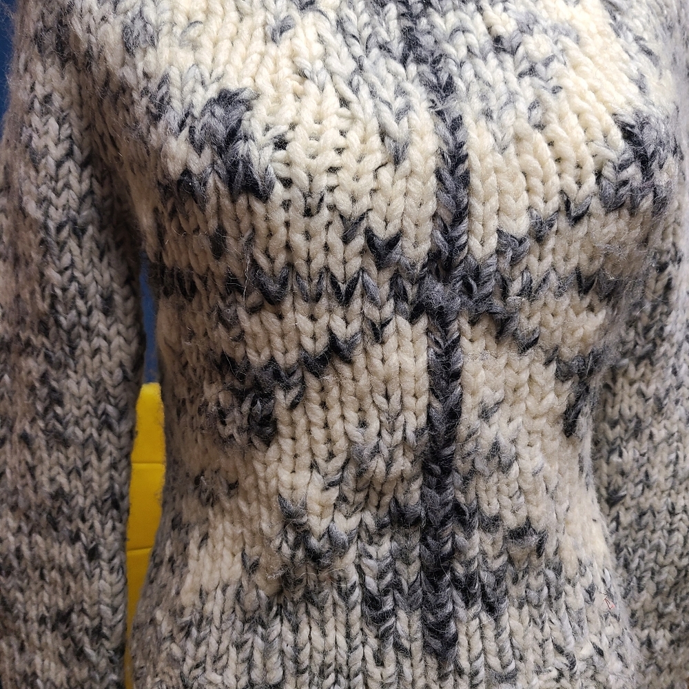Express Hand Knit Sweater Size S - Picture 3 of 6
